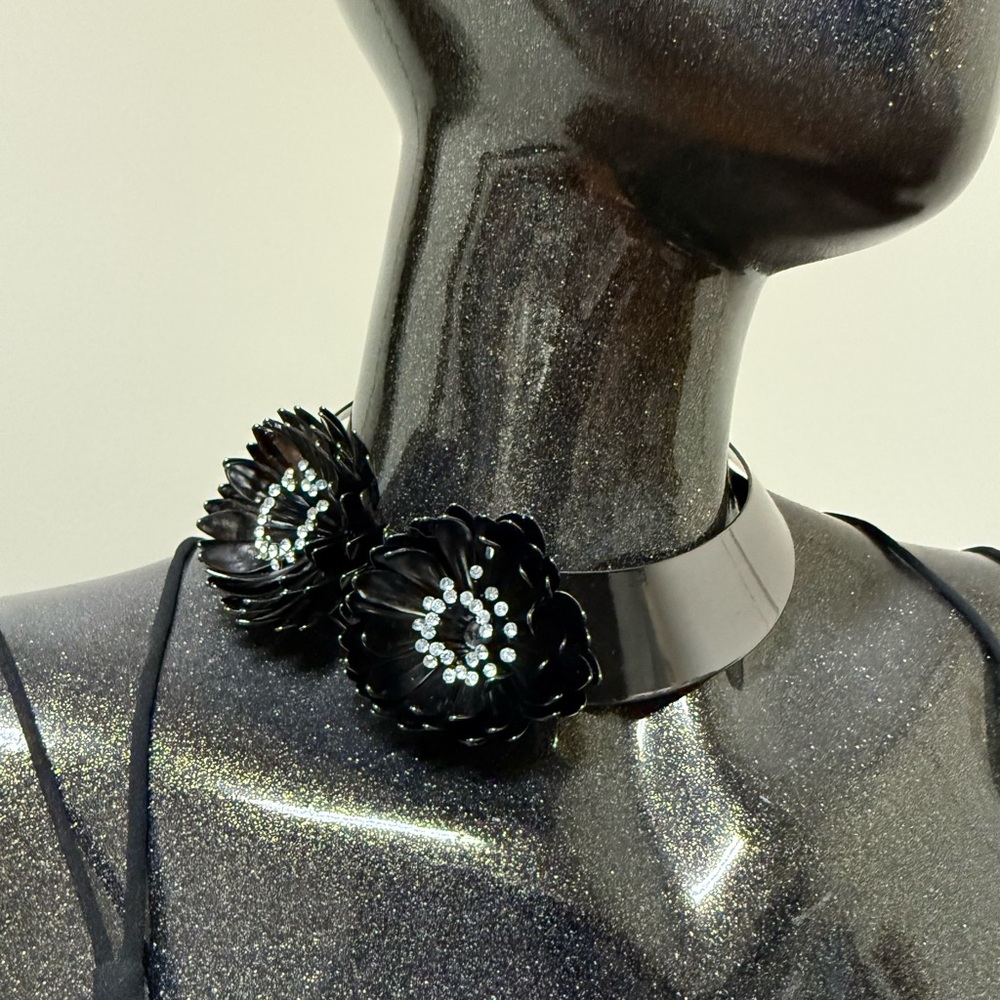 Black Floral Choker metal Necklace